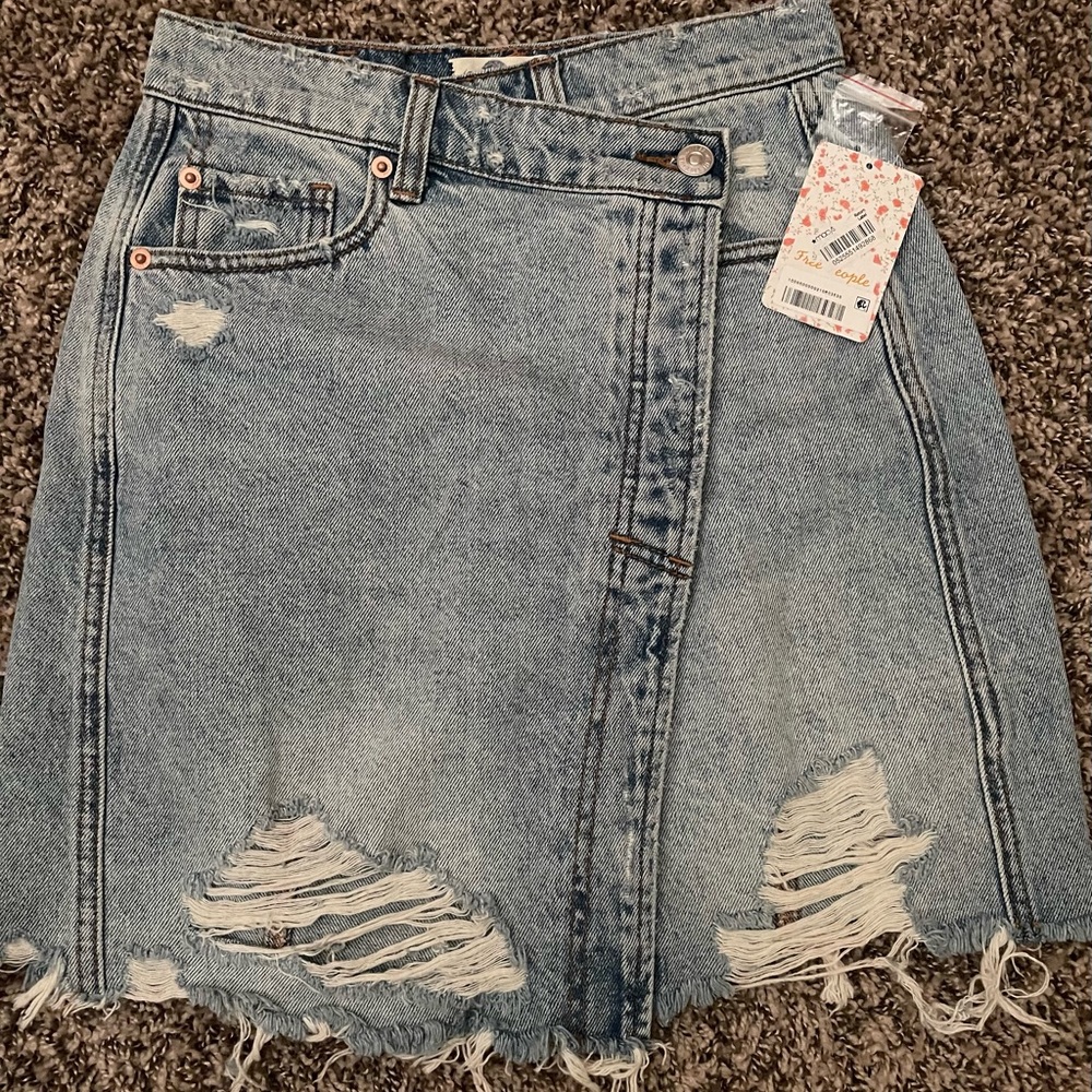Free People NWT distressed Denim Skirt in size 24 - Picture 2 of 8